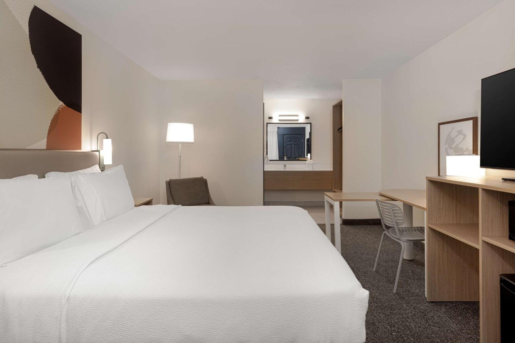 Spark By Hilton Santa Nella Eksteriør billede