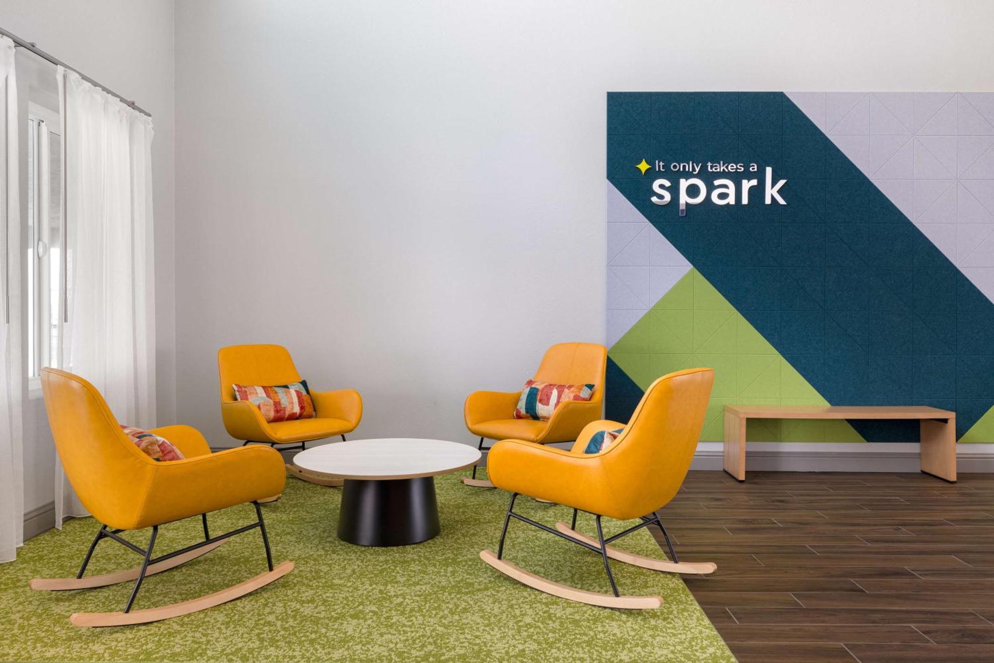 Spark By Hilton Santa Nella Eksteriør billede